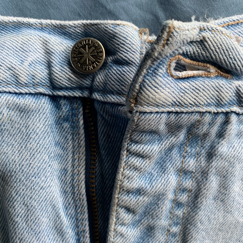 Vintage Distressed Cutoff Denim Mom Shorts - Picture 7 of 8